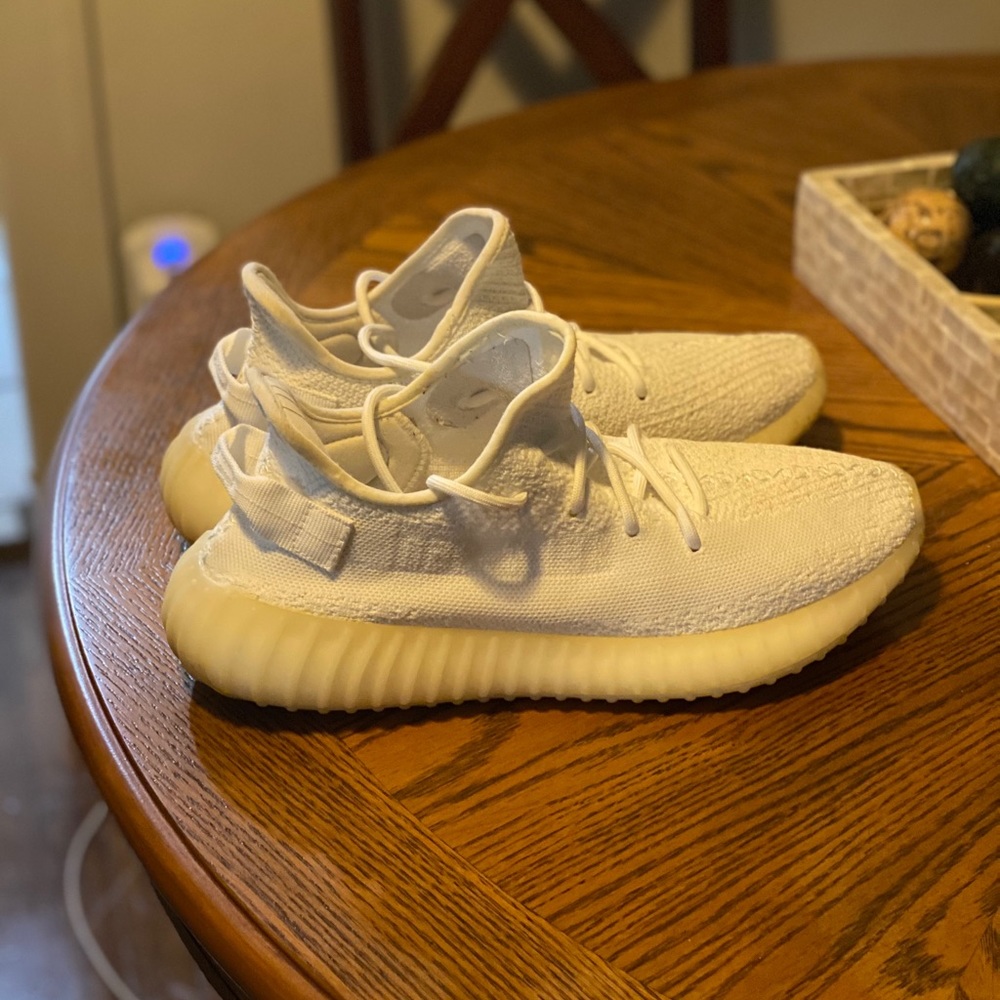 Adidas Yeezy 350 Boost.